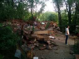 1 июня был произведён принудительный снос эллингов