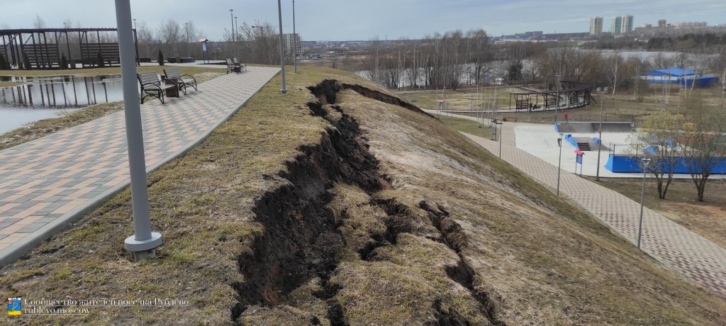 Благоустройство территории у храма &laquo;Неувядаемый Цвет&raquo; в Рублево не пережило первую же зиму.