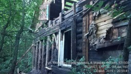 На Москворецкой улице сгорел многоквартирный жилой дом (ВИДЕО)