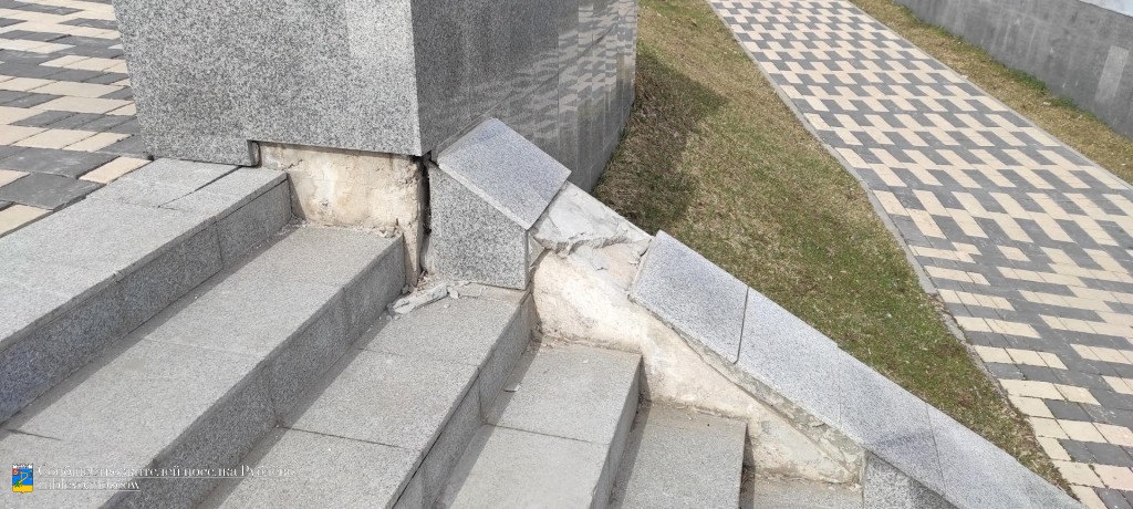 Благоустройство территории у храма &laquo;Неувядаемый Цвет&raquo; в Рублево не пережило первую же зиму. 3