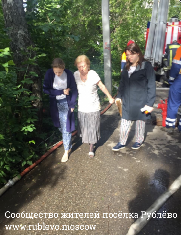 На Москворецкой улице сгорел многоквартирный жилой дом (ВИДЕО) 5